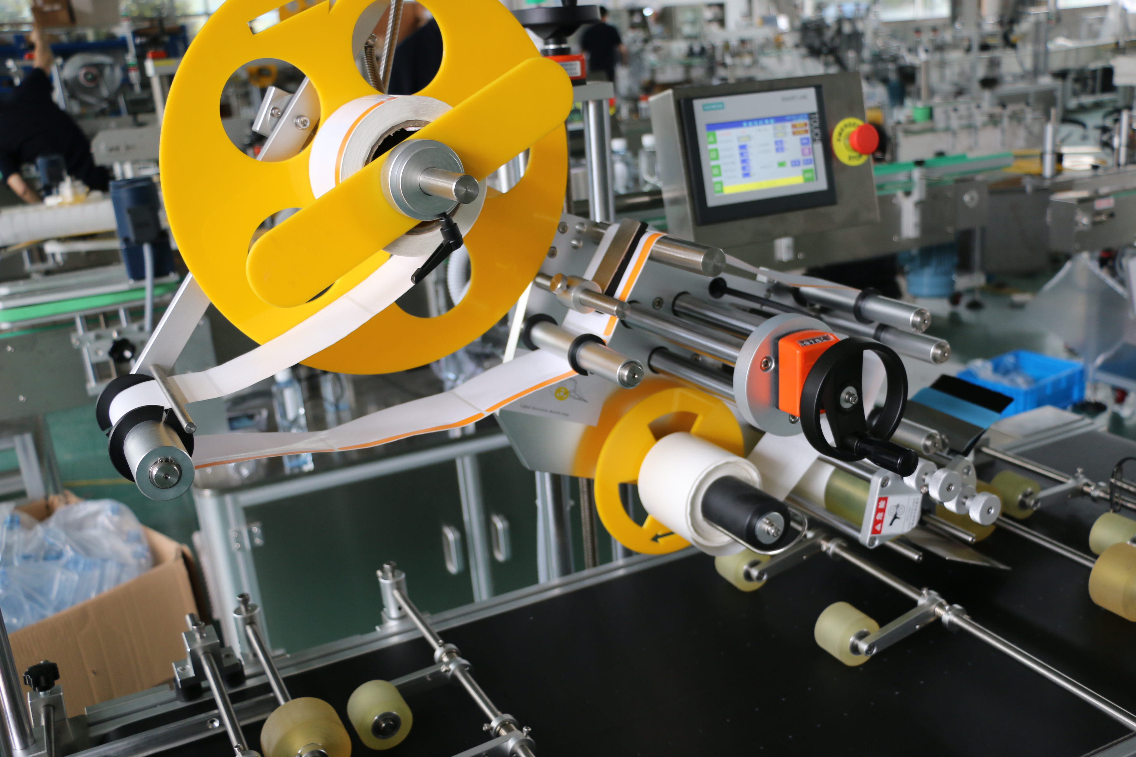 分页平面不干胶贴标机-伺服引擎80型|【轩特】贴标机生产厂家