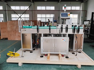 2025.11.4越南立式圆瓶贴标机+转盘2台