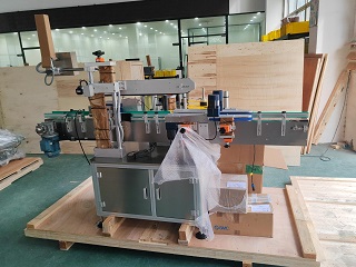 2025.11.11澳大利亚单标侧面不干胶贴标机1台