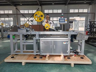 2025.12.29泰国摩擦式分页不干胶贴标机1台